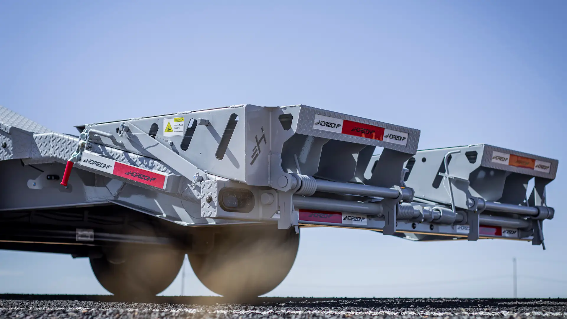 horizon trailers img
